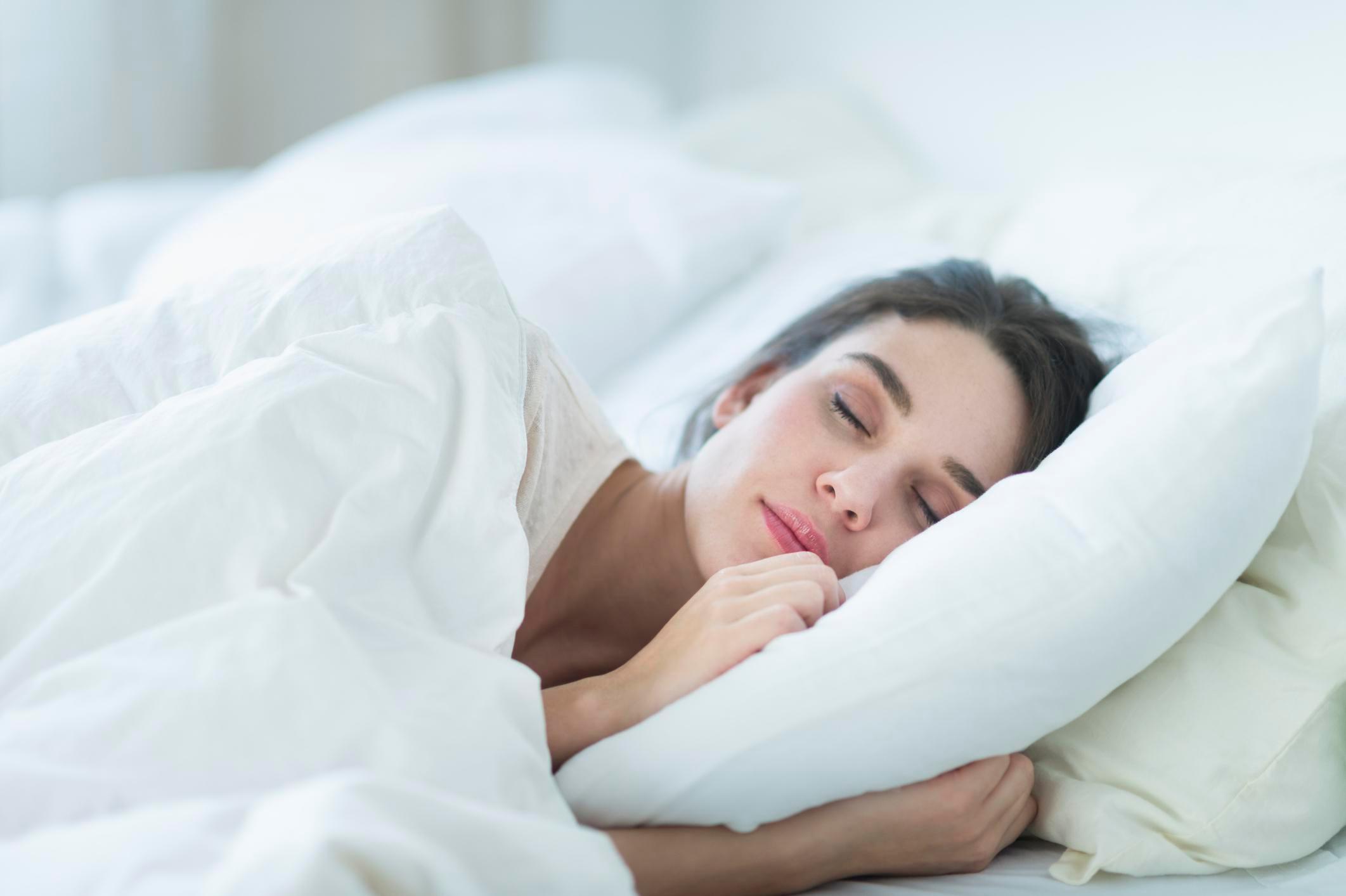 Làm sao để đi vào giấc ngủ nhanh hơn?