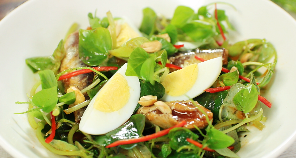 salad giảm cân rau càng cua và trứng